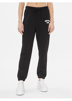 ONLY Spodnie dresowe Toddy 15311686 Czarny Regular Fit ze sklepu MODIVO w kategorii Spodnie damskie - zdjęcie 182730348
