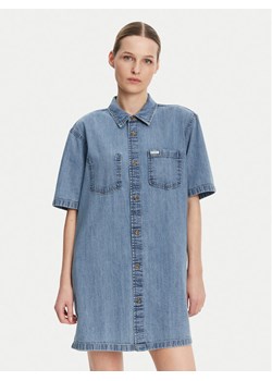 Guess Sukienka jeansowa W5GK99 D5M81 Niebieski Regular Fit - id: 0000304862595 - marki Guess - 182731589 Guess Sukienka jeansowa W5GK99 D5M81 Niebieski Regular Fit ze sklepu MODIVO w kategorii Sukienki - zdjęcie 182731589