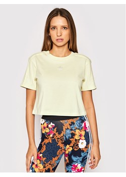 adidas T-Shirt Luxe H56452 Żółty Regular Fit ze sklepu MODIVO w kategorii Bluzki damskie - zdjęcie 182731655