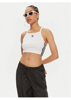 adidas Top adicolor 3-Stripes IN8377 Biały Slim Fit ze sklepu MODIVO w kategorii Bluzki damskie - zdjęcie 182733065