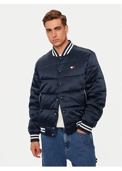 Tommy Jeans Kurtka zimowa DM0DM20468 Granatowy Regular Fit ze sklepu MODIVO w kategorii Kurtki męskie - zdjęcie 182733069