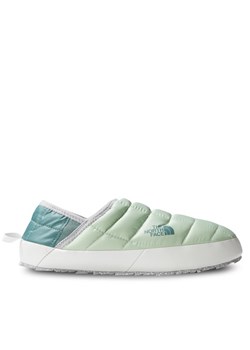 The North Face Kapcie W Thermoball Traction Mule VNF0A3V1HKIH1 Zielony ze sklepu MODIVO w kategorii Kapcie damskie - zdjęcie 182733248