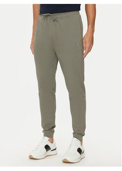 Boss Spodnie dresowe Sestart 50509303 Szary Regular Fit ze sklepu MODIVO w kategorii Spodnie męskie - zdjęcie 182733295