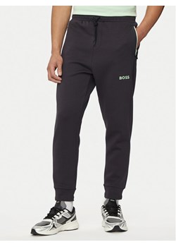 Boss Spodnie dresowe Hadiko 1 50510346 Szary Regular Fit ze sklepu MODIVO w kategorii Spodnie męskie - zdjęcie 182734127