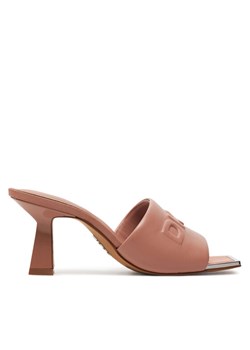 DKNY Klapki Keke K3471856 Różowy ze sklepu MODIVO w kategorii Klapki damskie - zdjęcie 182734479