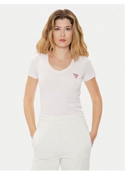 Guess T-Shirt W2YI45 J1314 Różowy Slim Fit ze sklepu MODIVO w kategorii Bluzki damskie - zdjęcie 182737325