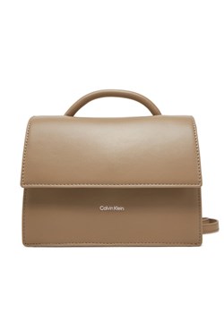 Calvin Klein Torebka Ck Linn Top Handle Crossbody K60K613162 Beżowy ze sklepu MODIVO w kategorii Torebki damskie - zdjęcie 182737437