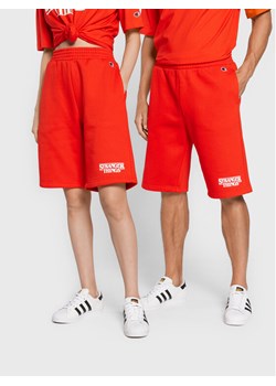 Champion Szorty sportowe Unisex STRANGER THINGS 217782 Czerwony Regular Fit ze sklepu MODIVO w kategorii Spodenki męskie - zdjęcie 182737738