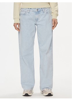 Calvin Klein Jeans Jeansy J20J223306 Błękitny Baggy Fit ze sklepu MODIVO w kategorii Jeansy damskie - zdjęcie 182738665