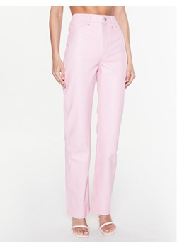 Remain Spodnie skórzane Leather Straight RM2044 Różowy Straight Fit ze sklepu MODIVO w kategorii Spodnie damskie - zdjęcie 182738688