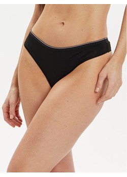 Tommy Hilfiger Stringi UW0UW04186 Czarny ze sklepu MODIVO w kategorii Majtki damskie - zdjęcie 182738779