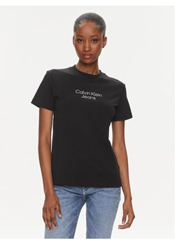 Calvin Klein Jeans T-Shirt Institutional J20J223222 Czarny Regular Fit ze sklepu MODIVO w kategorii Bluzki damskie - zdjęcie 182739099