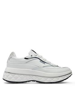 Guess Sneakersy Kyrki FLTKYR LEA12 Biały ze sklepu MODIVO w kategorii Buty sportowe damskie - zdjęcie 182739426