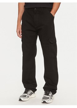 Guess Chinosy M4YB40 WGCV1 Czarny Regular Fit ze sklepu MODIVO w kategorii Spodnie męskie - zdjęcie 182740156