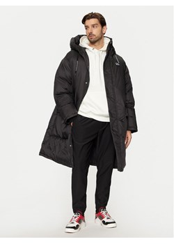 EA7 Emporio Armani Kurtka zimowa 6DPL01 PNGAZ 1200 Czarny Regular Fit ze sklepu MODIVO w kategorii Kurtki męskie - zdjęcie 182740648