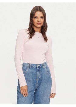Tommy Jeans Bluzka Essential DW0DW19043 Różowy Slim Fit ze sklepu MODIVO w kategorii Bluzki damskie - zdjęcie 182741019