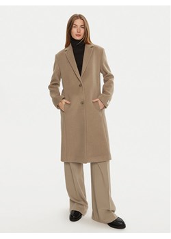 Calvin Klein Płaszcz wełniany K20K207701 Beżowy Regular Fit ze sklepu MODIVO w kategorii Płaszcze damskie - zdjęcie 182741376