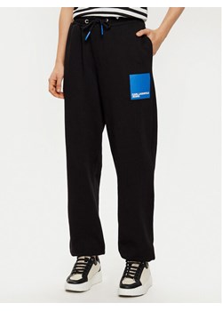 Karl Lagerfeld Jeans Spodnie dresowe A1W10004 Czarny Regular Fit ze sklepu MODIVO w kategorii Spodnie damskie - zdjęcie 182741758