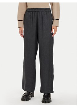 ONLY Spodnie materiałowe Lulu 15321325 Szary Loose Fit ze sklepu MODIVO w kategorii Spodnie damskie - zdjęcie 182742407