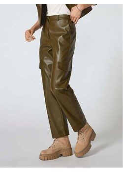 ONLY Spodnie z imitacji skóry 15293029 Zielony Loose Fit ze sklepu MODIVO w kategorii Spodnie damskie - zdjęcie 182742655
