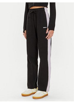 Ellesse Spodnie dresowe Schmitten SGX20913 Czarny Regular Fit ze sklepu MODIVO w kategorii Spodnie damskie - zdjęcie 182742987