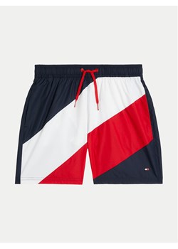 Tommy Hilfiger Szorty kąpielowe UB0UB00535 Granatowy Regular Fit ze sklepu MODIVO w kategorii Kąpielówki chłopięce - zdjęcie 182743047