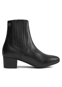 Tommy Hilfiger Botki Essential Leather Boot FW0FW07759 Czarny ze sklepu MODIVO w kategorii Botki - zdjęcie 182743615