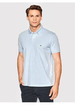 Tommy Hilfiger Polo 1985 MW0MW17770 Błękitny Regular Fit ze sklepu MODIVO w kategorii T-shirty męskie - zdjęcie 182743749