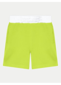 United Colors Of Benetton Szorty sportowe 3088G901H Zielony Regular Fit ze sklepu MODIVO w kategorii Spodenki chłopięce - zdjęcie 182744125