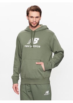 New Balance Bluza MT31537 Zielony Relaxed Fit ze sklepu MODIVO w kategorii Bluzy męskie - zdjęcie 182744936