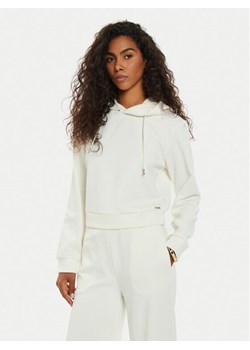 Guess Bluza V4BQ02 KCHR2 Beżowy Regular Fit ze sklepu MODIVO w kategorii Bluzy damskie - zdjęcie 182745807