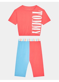 Tommy Hilfiger Piżama UG0UG00631 Różowy Regular Fit ze sklepu MODIVO w kategorii Piżamy dziecięce - zdjęcie 182746338