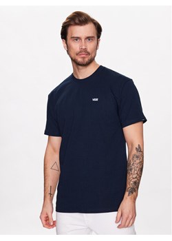 Vans T-Shirt Left Chest Logo VN0A3CZE Granatowy Classic Fit ze sklepu MODIVO w kategorii T-shirty męskie - zdjęcie 182746579