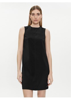 Calvin Klein Sukienka codzienna K20K207257 Czarny Slim Fit ze sklepu MODIVO w kategorii Sukienki - zdjęcie 182746666