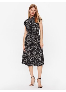 DKNY Sukienka codzienna DD3E2039 Czarny Regular Fit ze sklepu MODIVO w kategorii Sukienki - zdjęcie 182746668