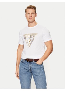 Guess T-Shirt M5RI49 K9RM1 Biały Regular Fit ze sklepu MODIVO w kategorii T-shirty męskie - zdjęcie 182747445