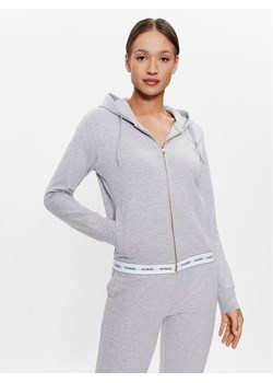 Guess Bluza O3YQ00 KBS91 Szary Regular Fit ze sklepu MODIVO w kategorii Bluzy damskie - zdjęcie 182747899