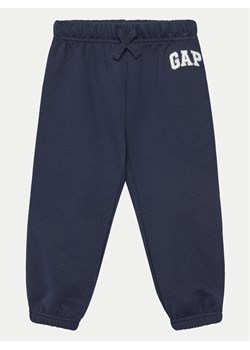 Gap Spodnie dresowe 744324-00 Granatowy Regular Fit ze sklepu MODIVO w kategorii Spodnie chłopięce - zdjęcie 182748025