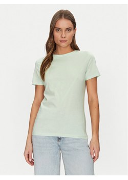 Guess T-Shirt V2YI07 K8HM0 Zielony Regular Fit ze sklepu MODIVO w kategorii Bluzki damskie - zdjęcie 182751507