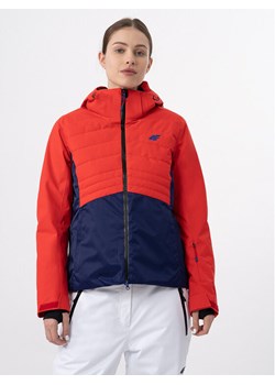 4F Kurtka narciarska 4FAW23TTJAF339 Czerwony Slim Fit ze sklepu MODIVO w kategorii Kurtki damskie - zdjęcie 182751787