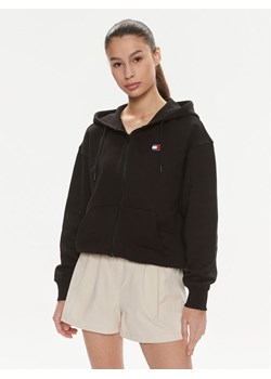 Tommy Jeans Bluza Badge DW0DW17955 Czarny Relaxed Fit ze sklepu MODIVO w kategorii Bluzy damskie - zdjęcie 182752517