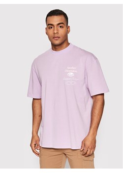 Criminal Damage T-Shirt Another Dimension ADTLW22 Fioletowy Regular Fit - id: 0000300896112 - marki Criminal Damage - 182752938 Criminal Damage T-Shirt Another Dimension ADTLW22 Fioletowy Regular Fit ze sklepu MODIVO w kategorii T-shirty męskie - zdjęcie 182752938