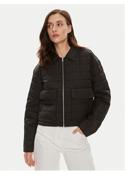 Calvin Klein Jeans Kurtka przejściowa J20J223568 Czarny Relaxed Fit ze sklepu MODIVO w kategorii Kurtki damskie - zdjęcie 182753277