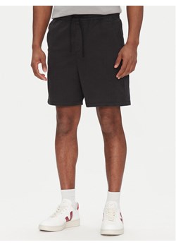 Gap Szorty materiałowe 723683-02 Czarny Regular Fit ze sklepu MODIVO w kategorii Spodenki męskie - zdjęcie 182754048