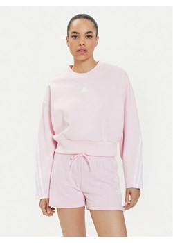 adidas Bluza Future Icons 3-Stripes IS3881 Różowy Loose Fit ze sklepu MODIVO w kategorii Bluzy damskie - zdjęcie 182754376