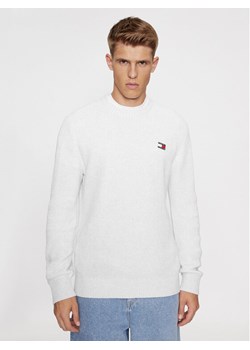 Tommy Jeans Sweter Tonal Xs Badge DM0DM17776 Szary Regular Fit ze sklepu MODIVO w kategorii Swetry męskie - zdjęcie 182754506