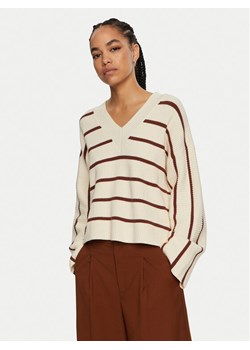 Gestuz Sweter Seba 10909268 Beżowy Loose Fit ze sklepu MODIVO w kategorii Swetry damskie - zdjęcie 182754736