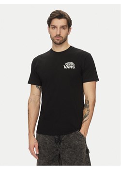 Vans T-Shirt Sneaky VN000M3Y Czarny Regular Fit ze sklepu MODIVO w kategorii T-shirty męskie - zdjęcie 182754917