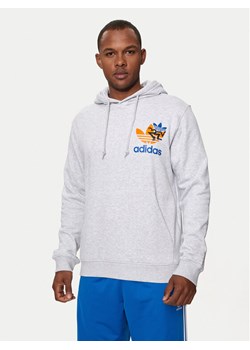 adidas Bluza Trefoil IS2913 Szary Regular Fit ze sklepu MODIVO w kategorii Bluzy męskie - zdjęcie 182755026