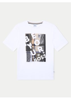 Boss T-Shirt J51217 D Biały Regular Fit ze sklepu MODIVO w kategorii T-shirty chłopięce - zdjęcie 182755825